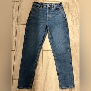 American eagle jeans size 4 with stretch